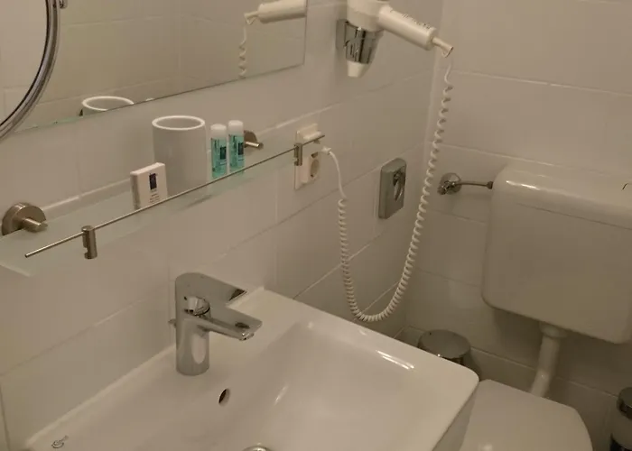 ドイチェヘーレンホフ ホテル