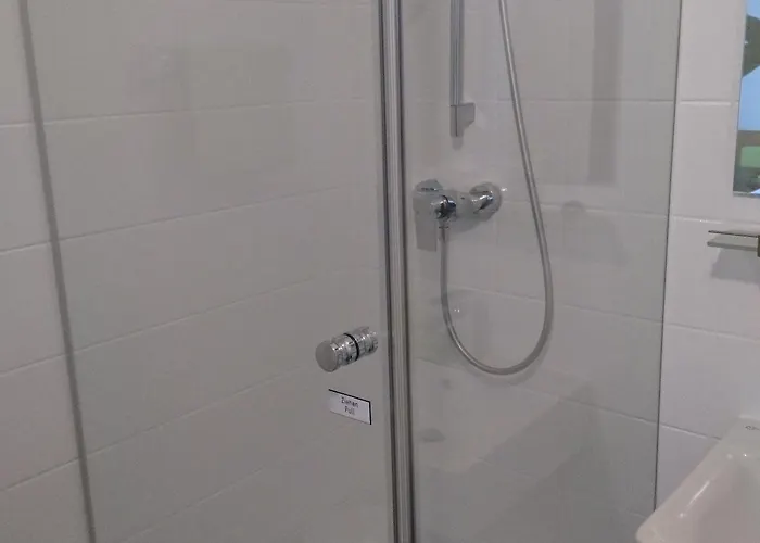 ホテル ドイチェヘーレンホフ 3*