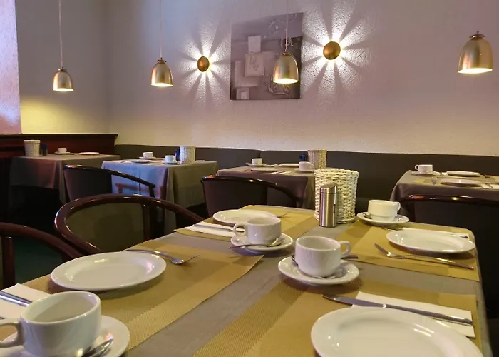 ドイチェヘーレンホフ ホテル 3*