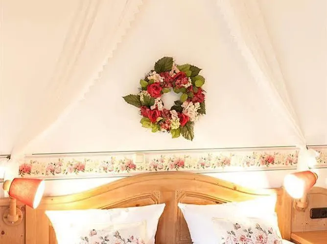 ドイチェヘーレンホフ 3* トリーア